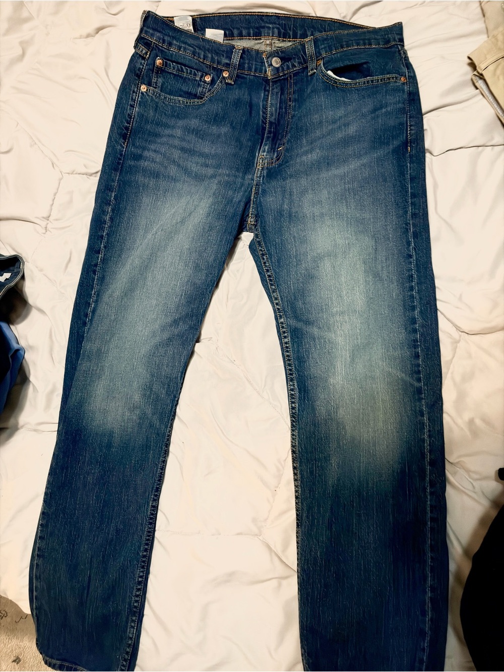 Classic Straight Men's Jeans in Faded Blue